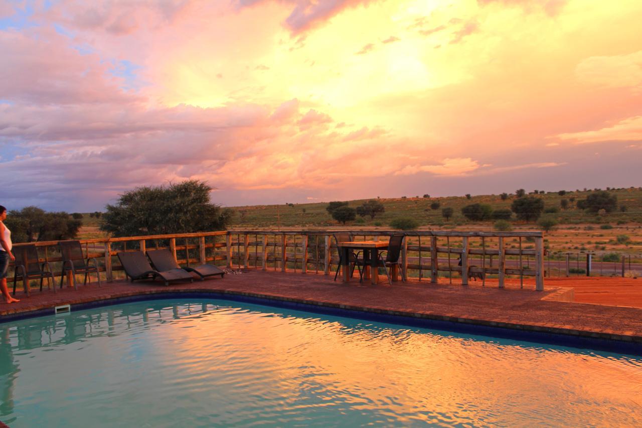 Kgalagadi Lodge Askham Esterno foto